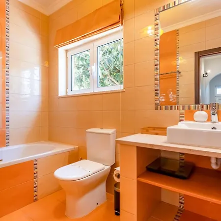 Bright 3bdr House With Pool By Lovelystay