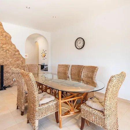 Bright 3bdr House With Pool By Lovelystay *