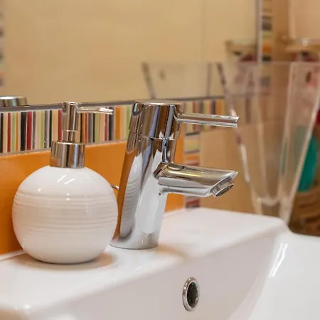 Bright 3bdr House With Pool By Lovelystay Nyaraló *