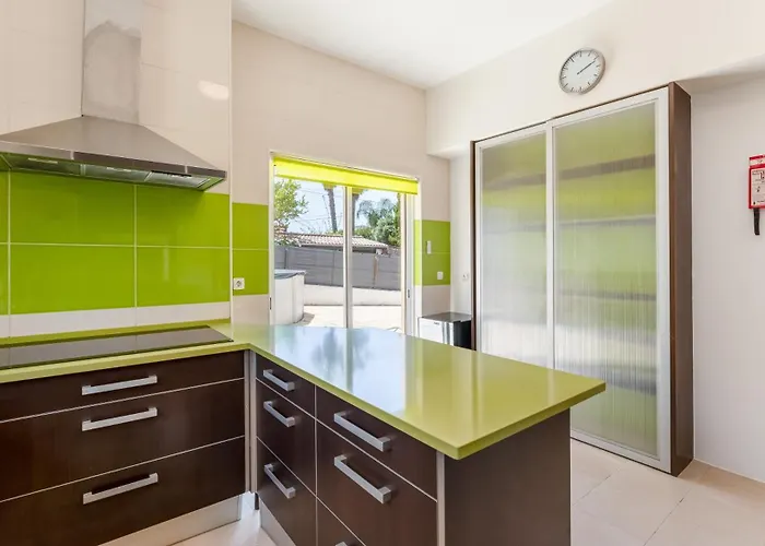 Bright 3bdr House With Pool By Lovelystay Dom wakacyjny Portimão