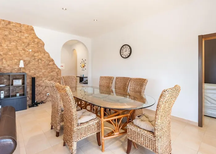 Bright 3bdr House With Pool By Lovelystay *