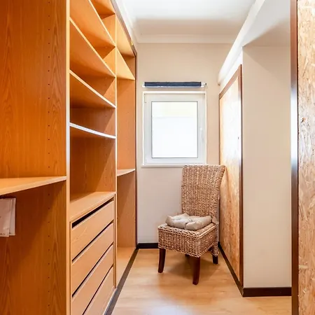 בית נופש Bright 3bdr House With Pool By Lovelystay *